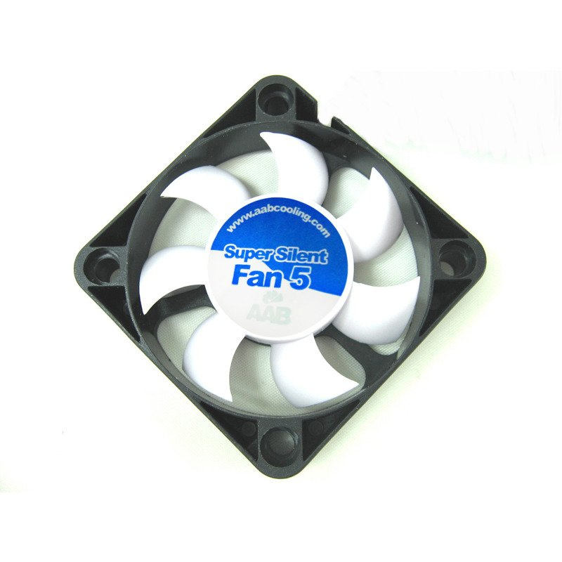 AABCOOLING Super Silent Fan 5 – skats no sāniem